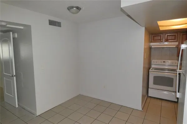 $1,195 | 5821 8th Avenue North, Unit 102, St. Petersburg, FL 33710