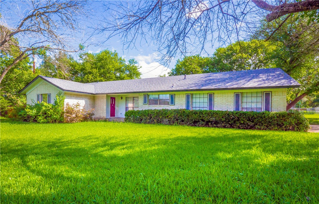 100 Pecan Drive Elgin, TX 78621 - Photo 1 of 1