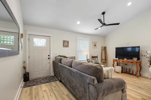 $1,650 | 71 Lafavre Lane, DeFuniak Springs, FL 32433