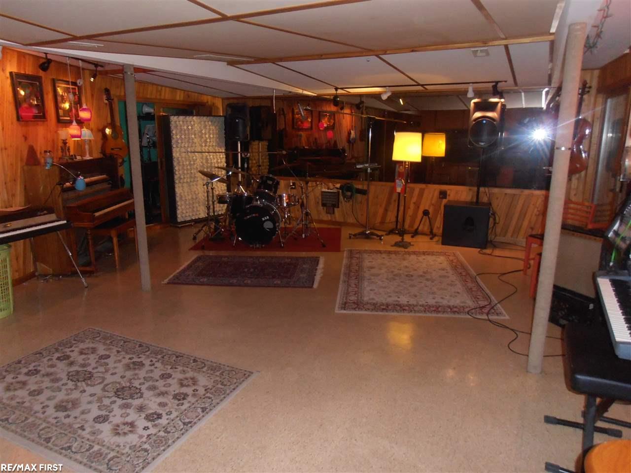 5014 Peekskill Drive Sterling Heights, MI 48310 - Photo 22 of 26 31364584-21.JPG