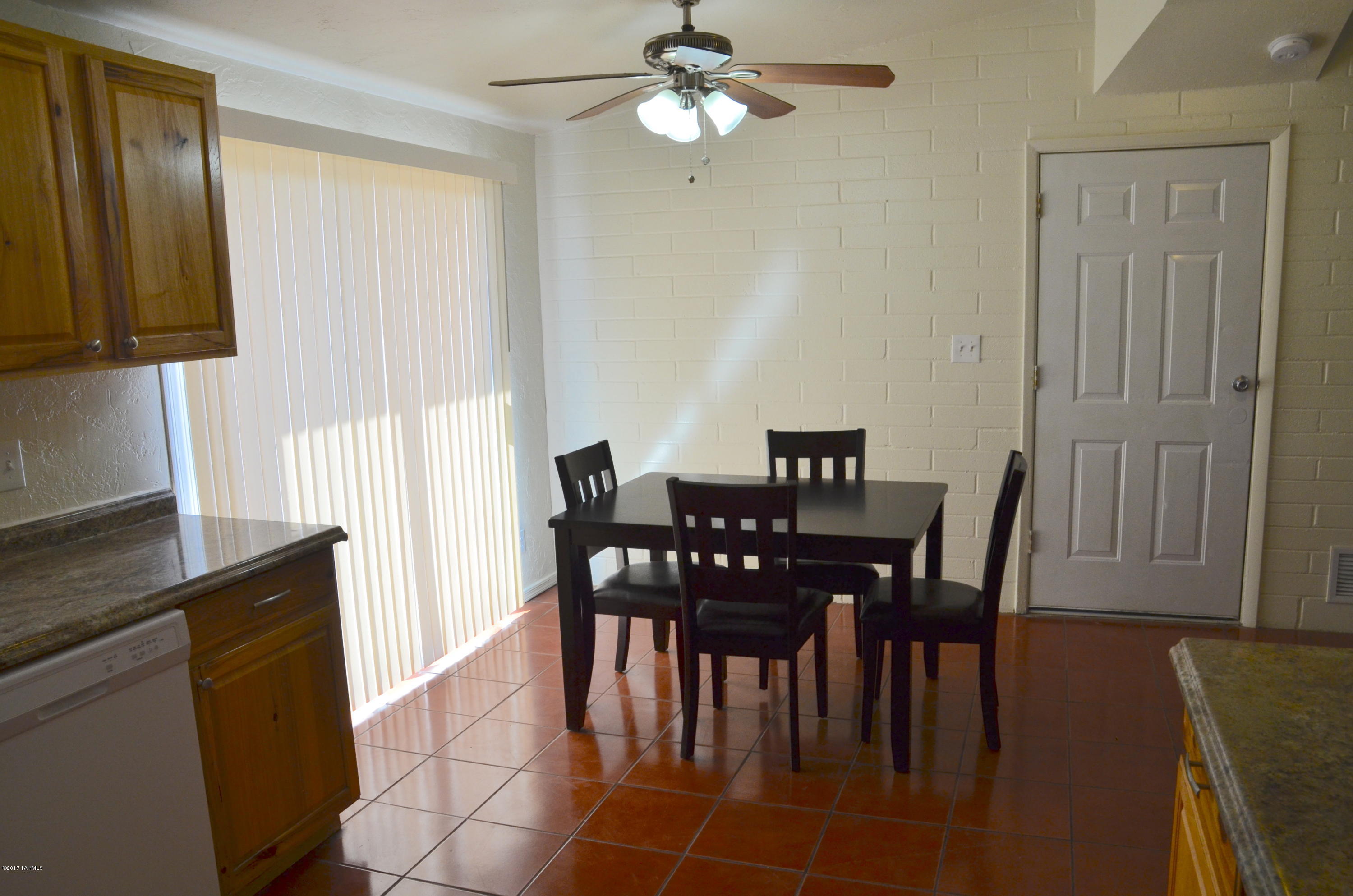 2021 West Saxony Road Tucson, AZ 85713 - Photo 6 of 22