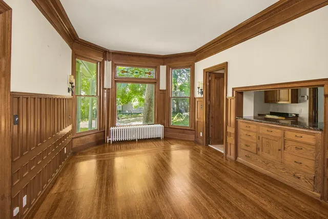 $750,000 | 565 Holly Avenue, St. Paul, MN 55102