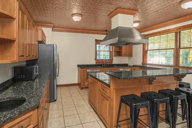 $750,000 | 565 Holly Avenue, St. Paul, MN 55102