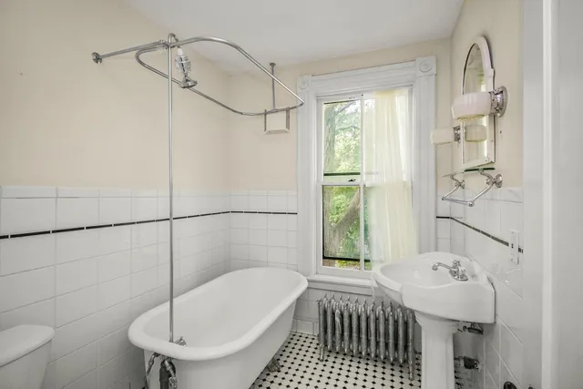 $750,000 | 565 Holly Avenue, St. Paul, MN 55102