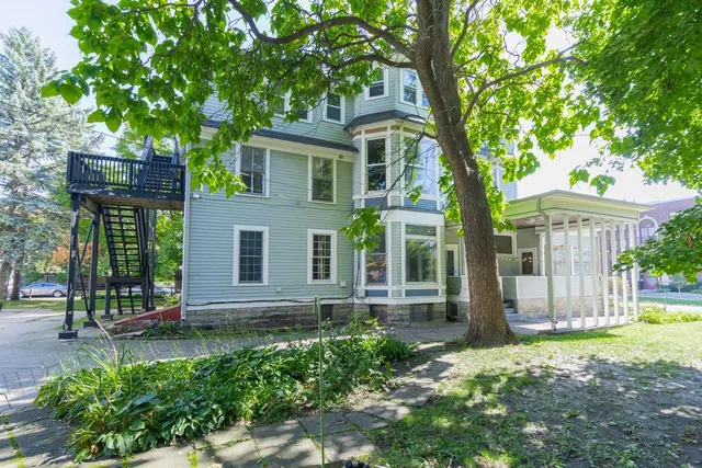 $750,000 | 565 Holly Avenue, St. Paul, MN 55102