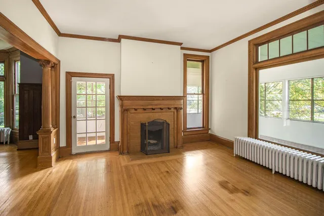 $750,000 | 565 Holly Avenue, St. Paul, MN 55102