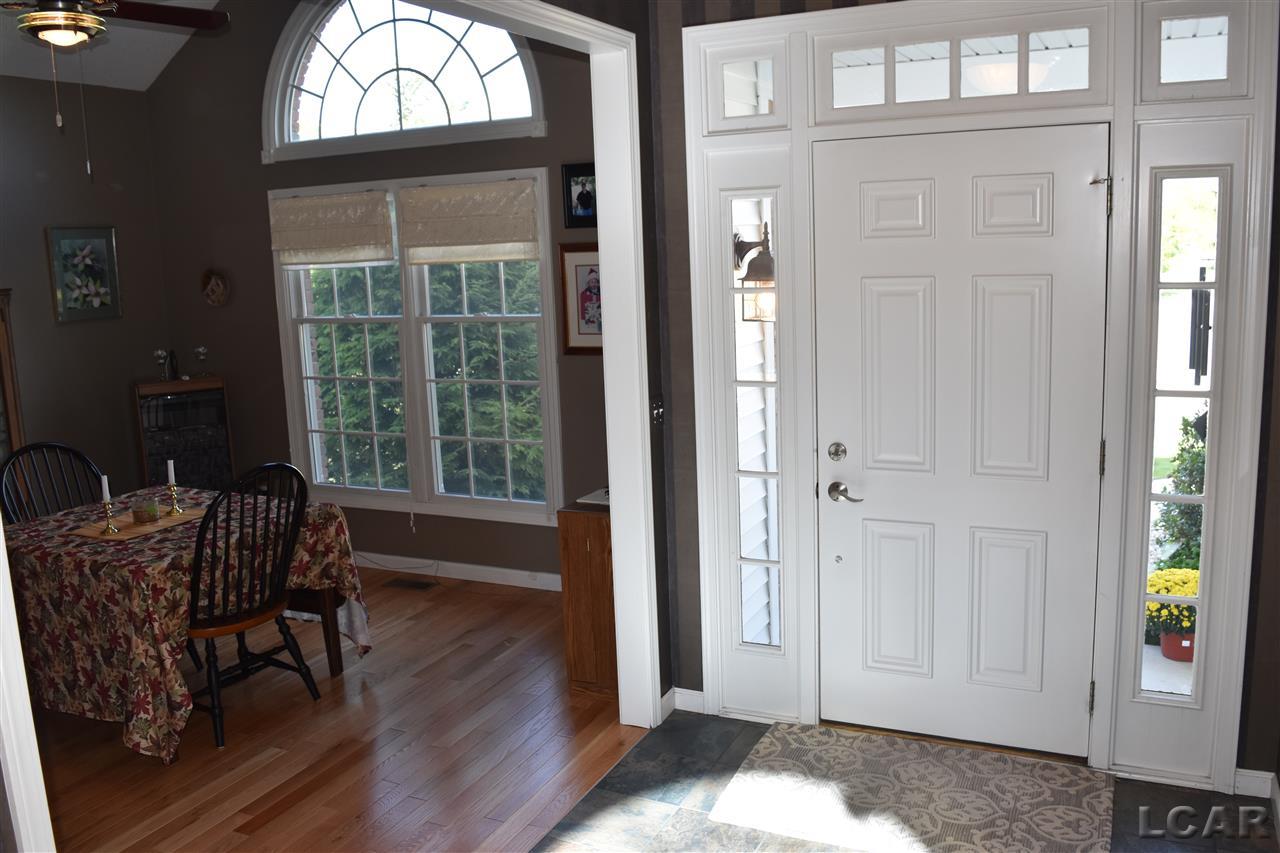 1279 Scott Ridge Drive Adrian, MI 49221 - Photo 5 of 35 FOYER/DINING ROOM