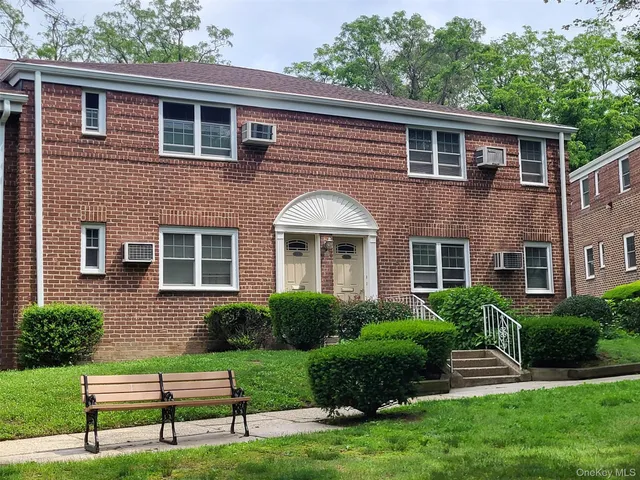 $295,000 | 224-23 Kingsbury Avenue, Unit B | Oakland Gardens