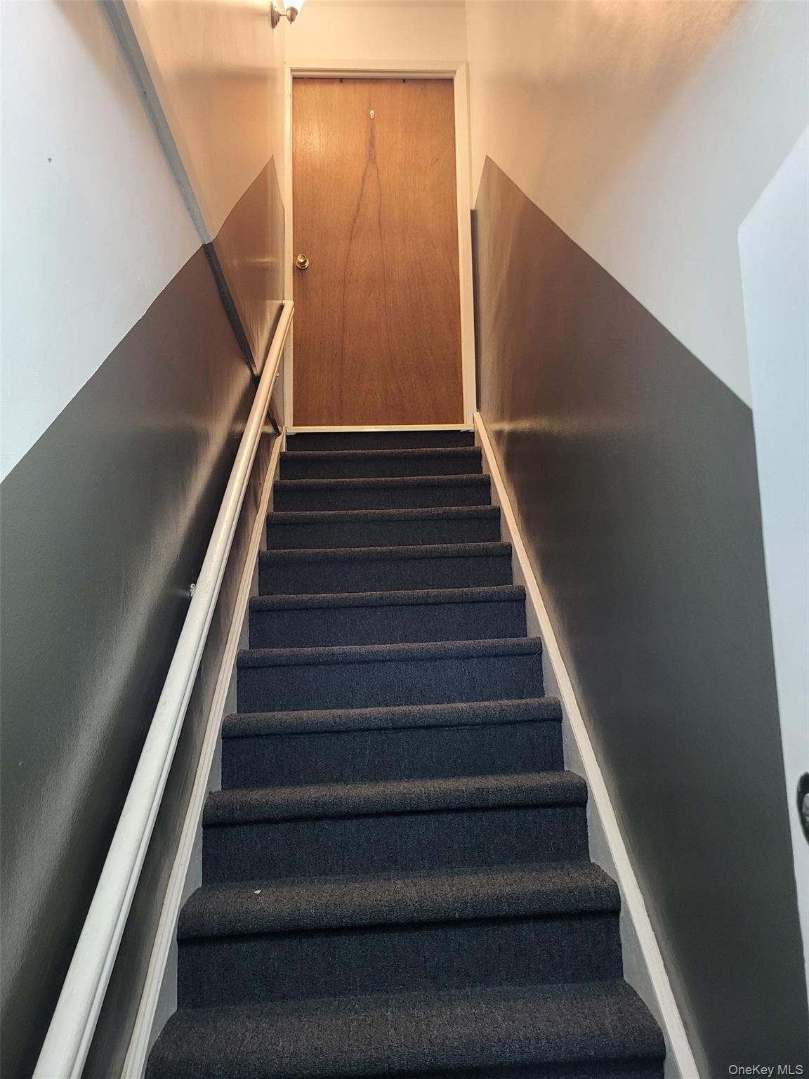 224-23 Kingsbury Avenue, Unit B Queens, NY 11364 - Photo 7 of 22 View of stairs