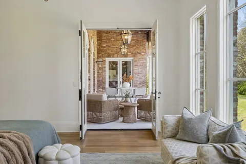 $5,950,000 | 2122 Old Hickory Boulevard, Nashville, TN 37215