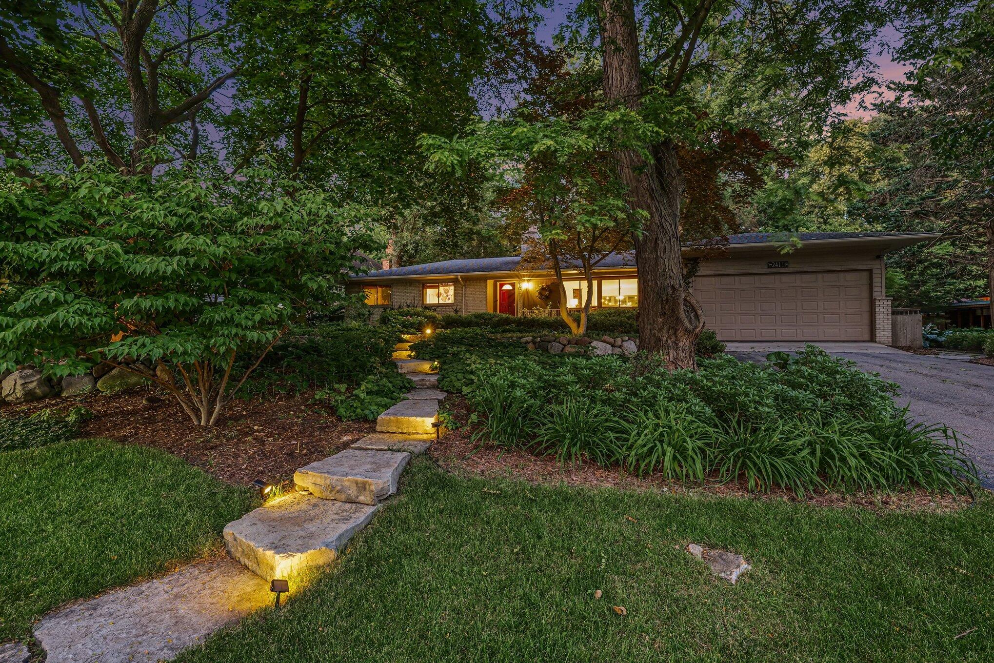 2411 Londonderry Road Ann Arbor, MI 48104 - Photo 2 of 61 001_file_5462
