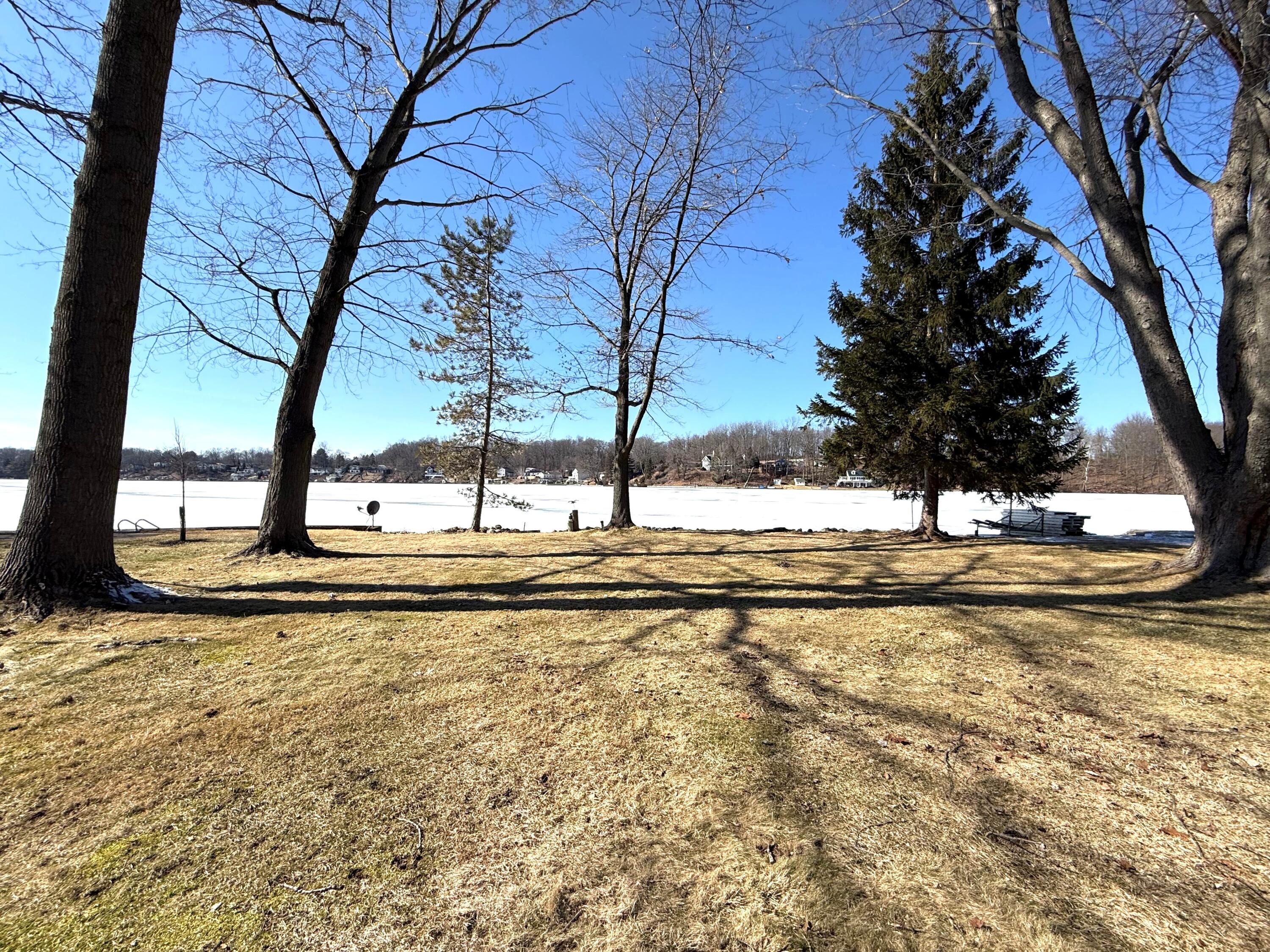 4253 Indian Road Battle Creek, MI 49017 - Photo 2 of 26 2