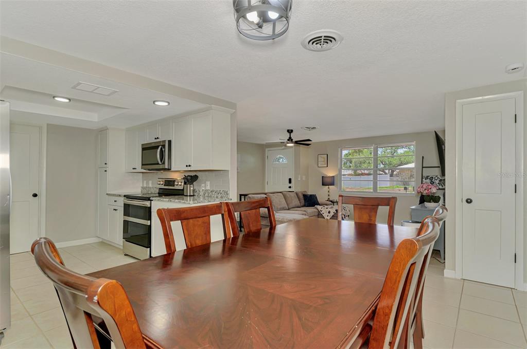 361 Falkland Road Venice, FL 34293 - Photo 20 of 40