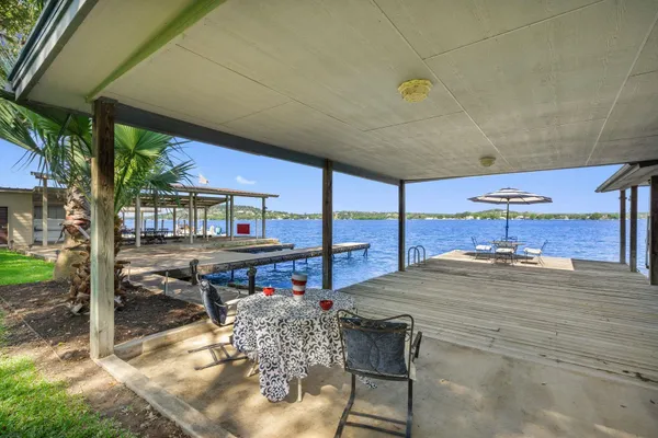 $1,400,000 | 132 Web Isle Drive, Granite Shoals, TX 78654