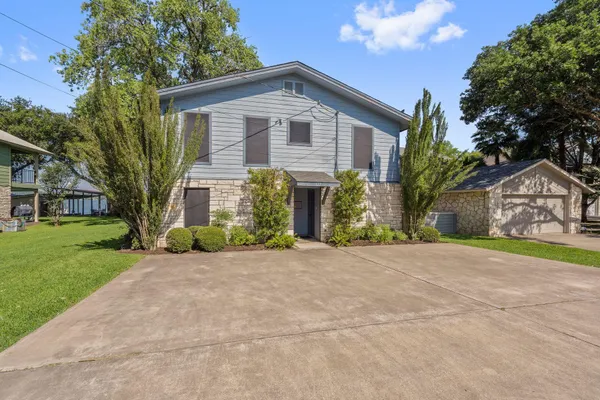 $1,400,000 | 132 Web Isle Drive, Granite Shoals, TX 78654