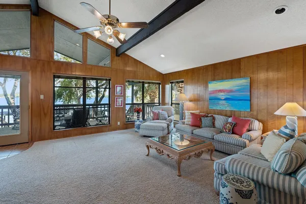 $1,400,000 | 132 Web Isle Drive, Granite Shoals, TX 78654