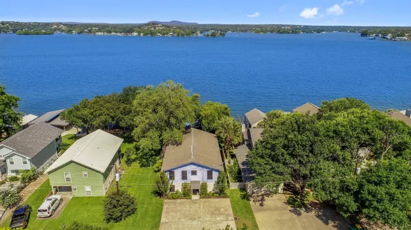 $1,400,000 | 132 Web Isle Drive, Granite Shoals, TX 78654