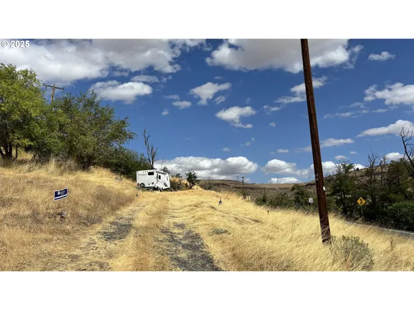$70,000 | 0 South Highway 197, Maupin, OR 97037