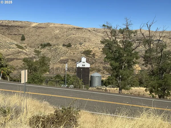 $70,000 | 0 South Highway 197, Maupin, OR 97037