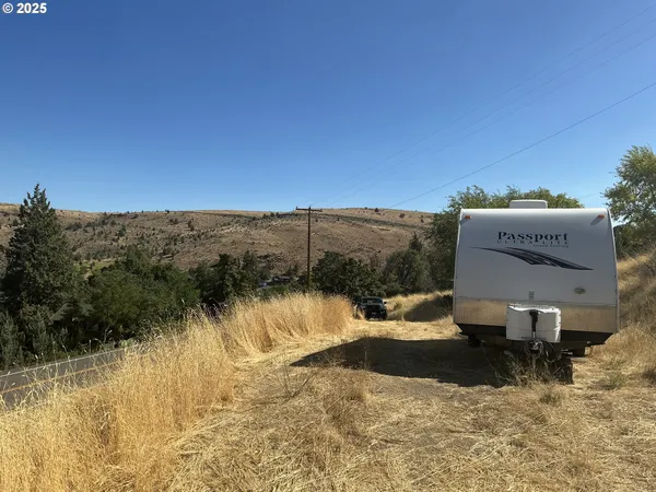 $70,000 | 0 South Highway 197, Maupin, OR 97037