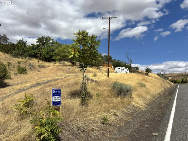 $70,000 | 0 South Highway 197, Maupin, OR 97037