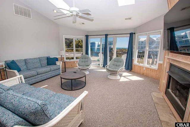 $1,297,700 | 1032 Lighthouse Drive, Corolla, NC 27927