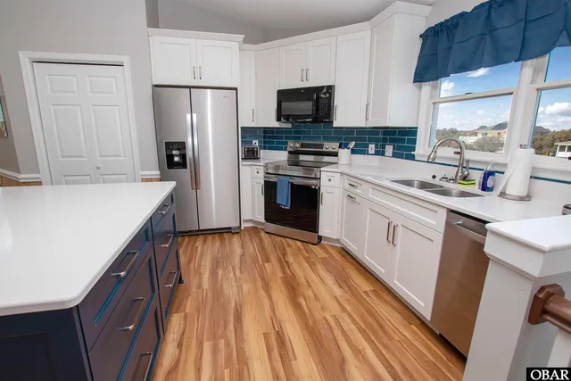 $1,297,700 | 1032 Lighthouse Drive, Corolla, NC 27927