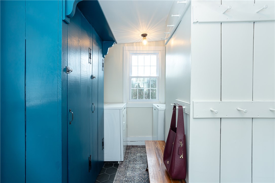 417 Middle Road Portsmouth, RI 02871 - Photo 11 of 32 Gallery Image 11