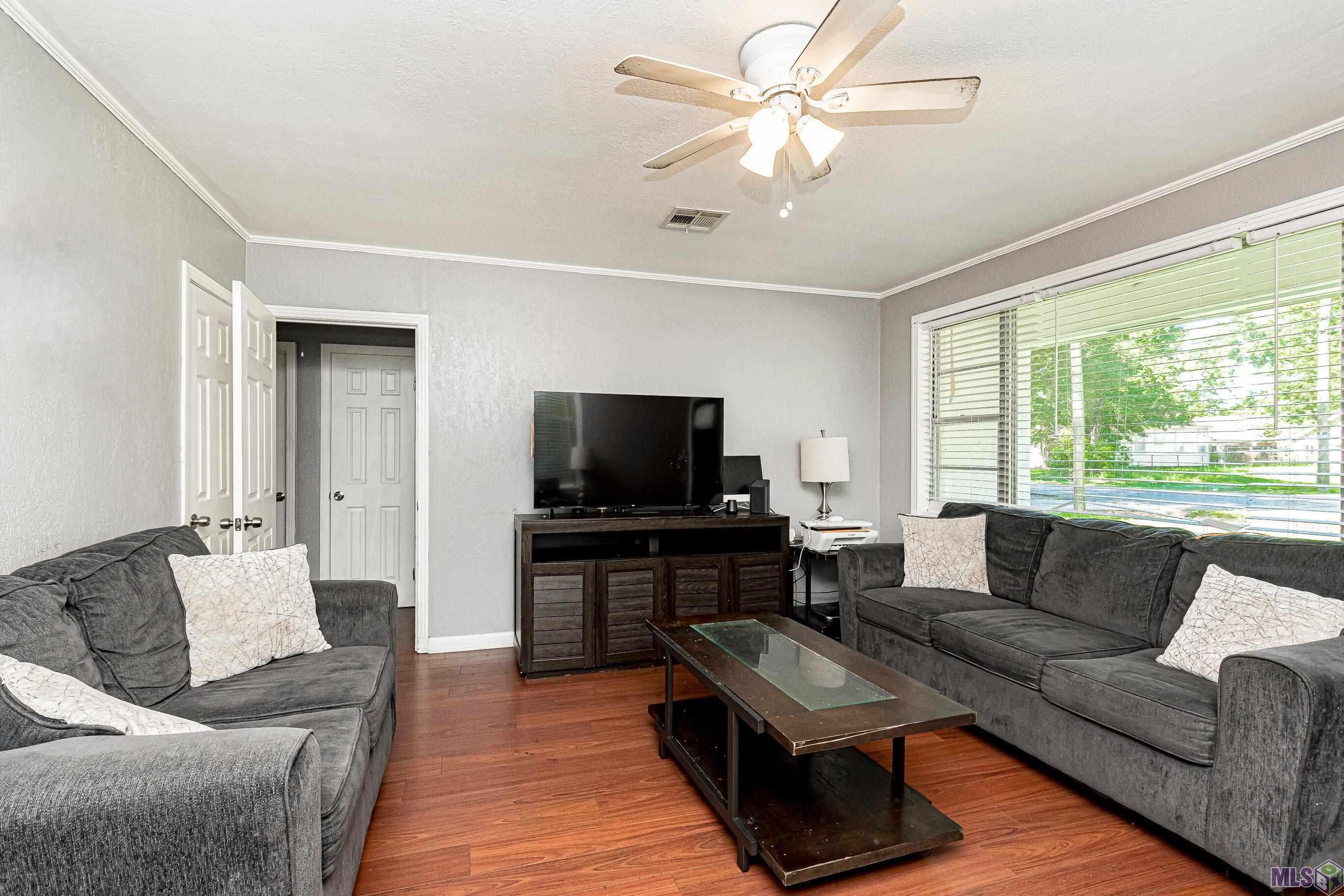 5742 Dutton Avenue Baton Rouge, LA 70805 - Photo 3 of 13 Gallery Image 3
