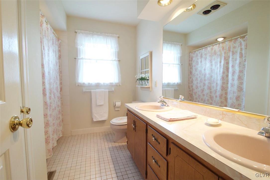 537 Timothy Drive Bethlehem, PA 18017 - Photo 22 of 39