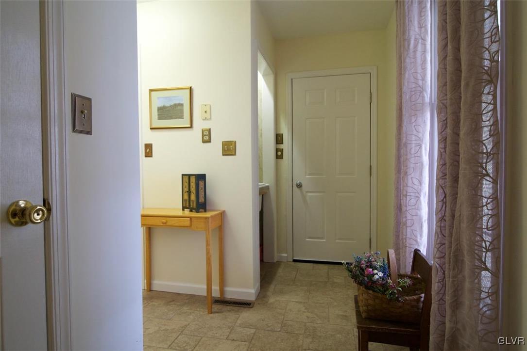 537 Timothy Drive Bethlehem, PA 18017 - Photo 29 of 39
