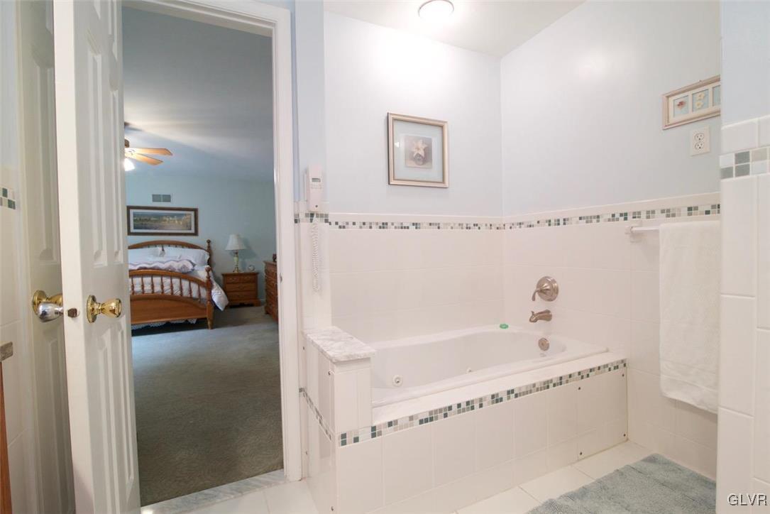 537 Timothy Drive Bethlehem, PA 18017 - Photo 31 of 39