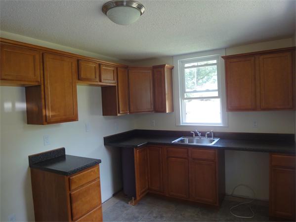 26 Amore Road Springfield, MA 01109 - Photo 5 of 15 Gallery Image 5