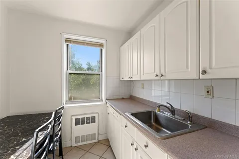 $298,000 | 609 Palmer Road, Unit 7C, Yonkers, NY 10701