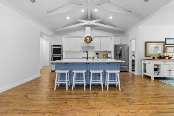 $690,000 | 229 Knollwood Creek, Onalaska, TX 77360