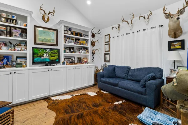 $690,000 | 229 Knollwood Creek, Onalaska, TX 77360