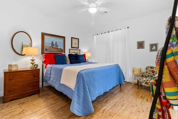 $690,000 | 229 Knollwood Creek, Onalaska, TX 77360