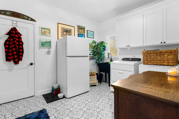 $690,000 | 229 Knollwood Creek, Onalaska, TX 77360