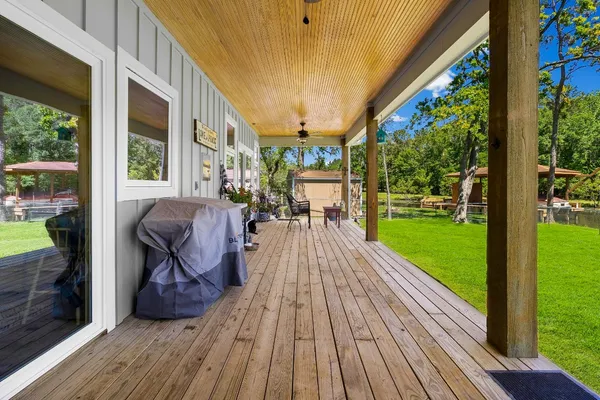 $690,000 | 229 Knollwood Creek, Onalaska, TX 77360