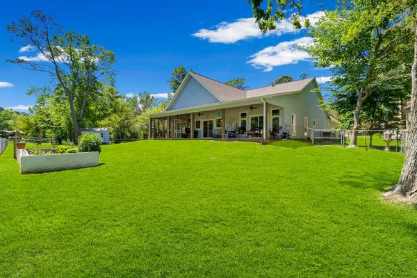 $690,000 | 229 Knollwood Creek, Onalaska, TX 77360