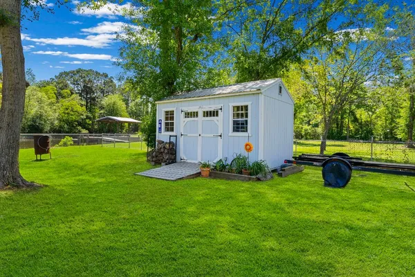 $690,000 | 229 Knollwood Creek, Onalaska, TX 77360