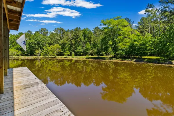 $690,000 | 229 Knollwood Creek, Onalaska, TX 77360