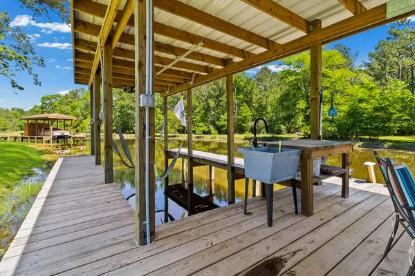 $690,000 | 229 Knollwood Creek, Onalaska, TX 77360