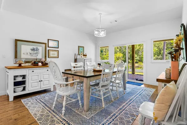 $690,000 | 229 Knollwood Creek, Onalaska, TX 77360