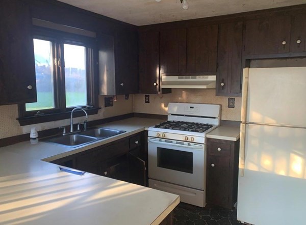 91 Frederick Street, Unit 75 Dracut, MA 01826 - Photo 3 of 10