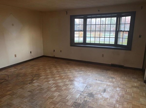 91 Frederick Street, Unit 75 Dracut, MA 01826 - Photo 4 of 10