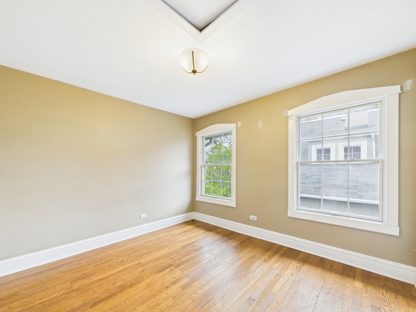 293 Northwood Road Riverside, IL 60546 - Photo 18 of 31