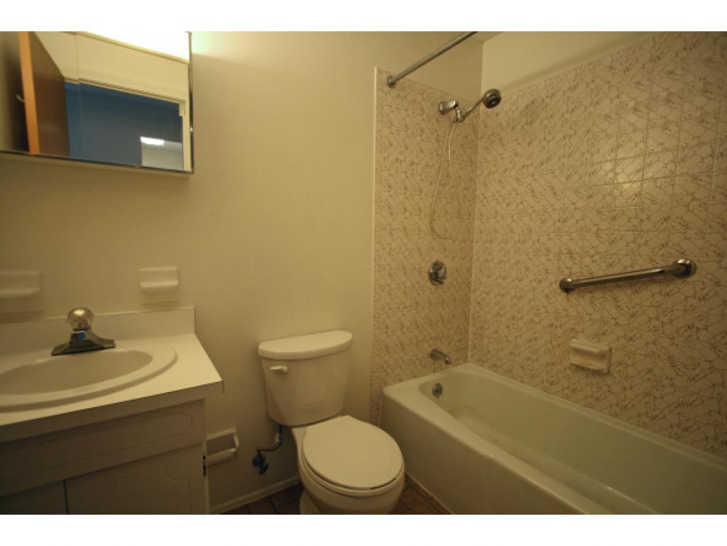 14 Strawberry Bank Road, Unit 6 Nashua, NH 03062 - Photo 11 of 14