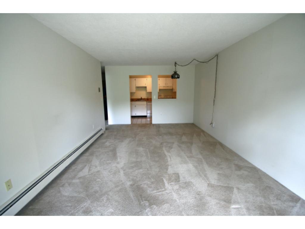 14 Strawberry Bank Road, Unit 6 Nashua, NH 03062 - Photo 3 of 14