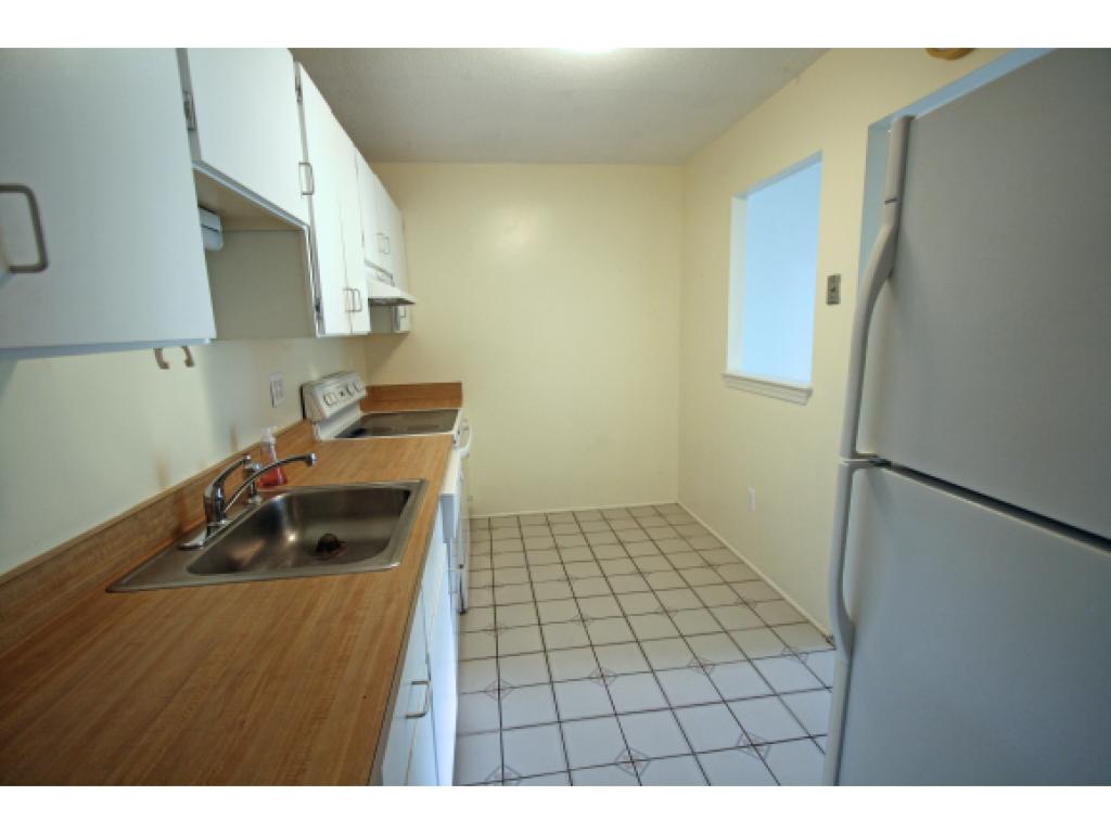 14 Strawberry Bank Road, Unit 6 Nashua, NH 03062 - Photo 7 of 14